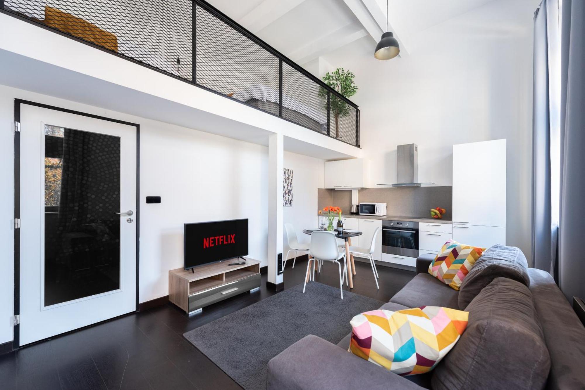 Appartement Loft Spacious In *